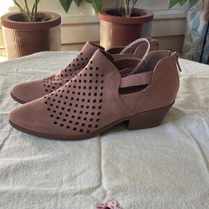 Women's Dusty Pink Booties